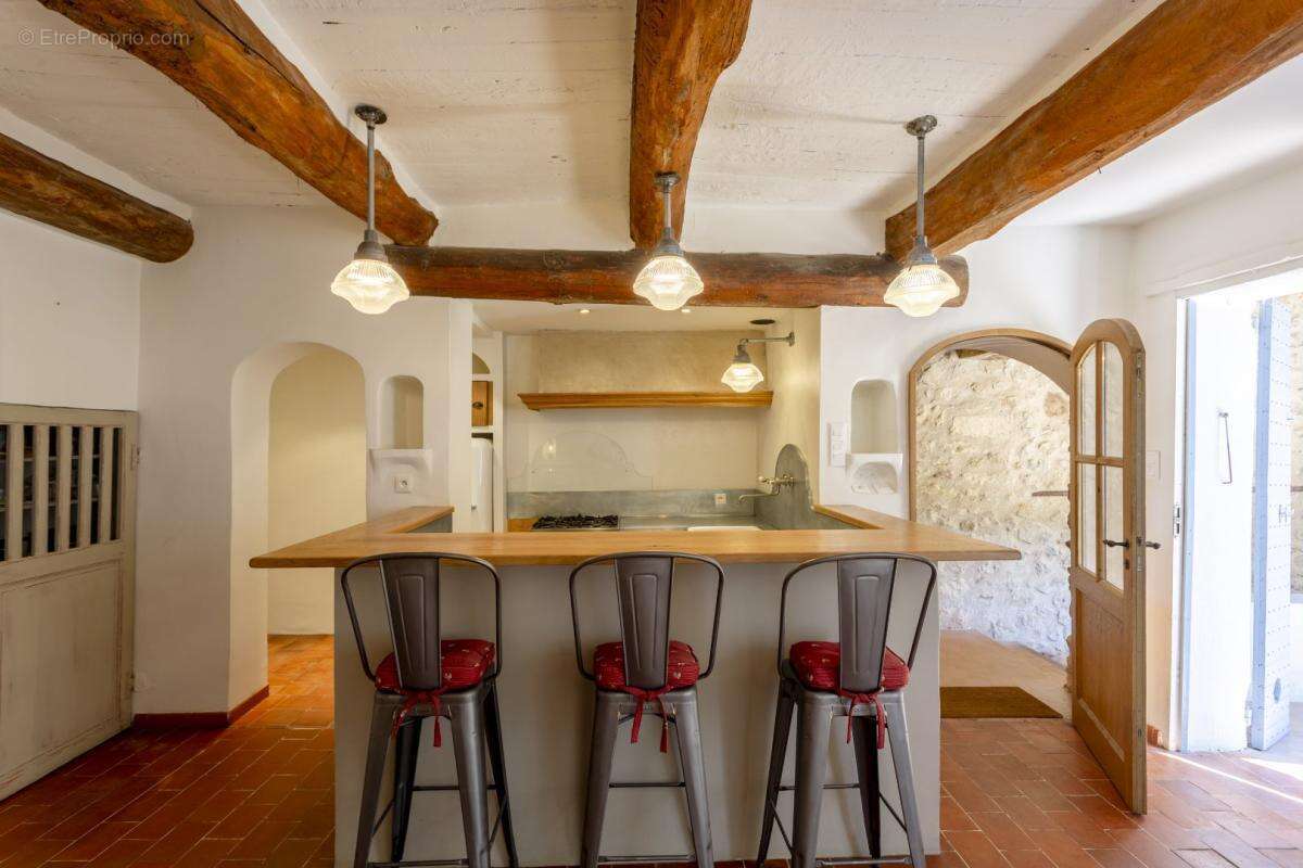 Maison à LA MOTTE-D'AIGUES