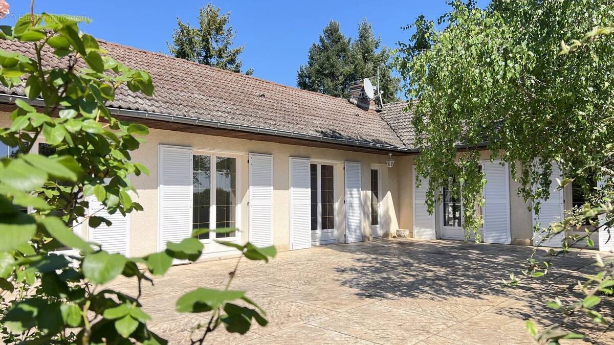 Maison à LADOIX-SERRIGNY