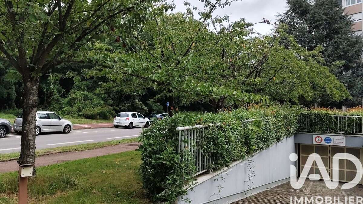 Photo 3 - Parking à VELIZY-VILLACOUBLAY