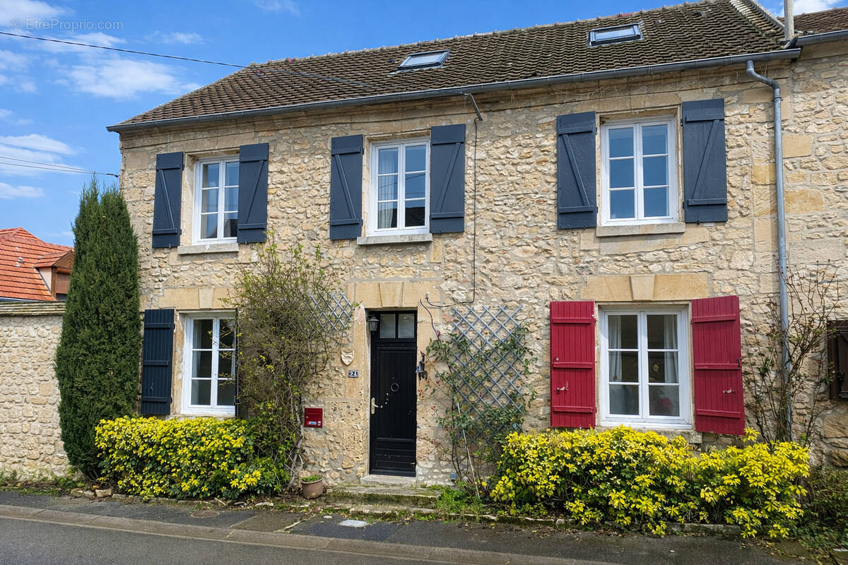 Maison à FRESNOY-LA-RIVIERE