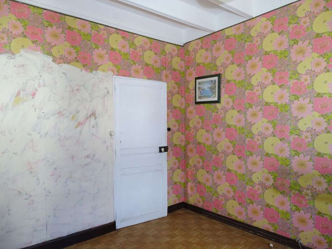 COTES D'ARMOR Saint Nicolas du Pélem, maison mitoyenne de 7 chambres au centre du village - photo 11