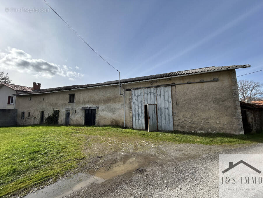 Maison à SAINT-LAURENT-DE-CERIS