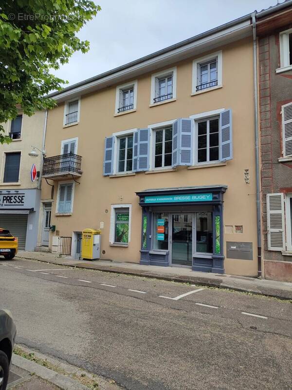 Appartement à JUJURIEUX