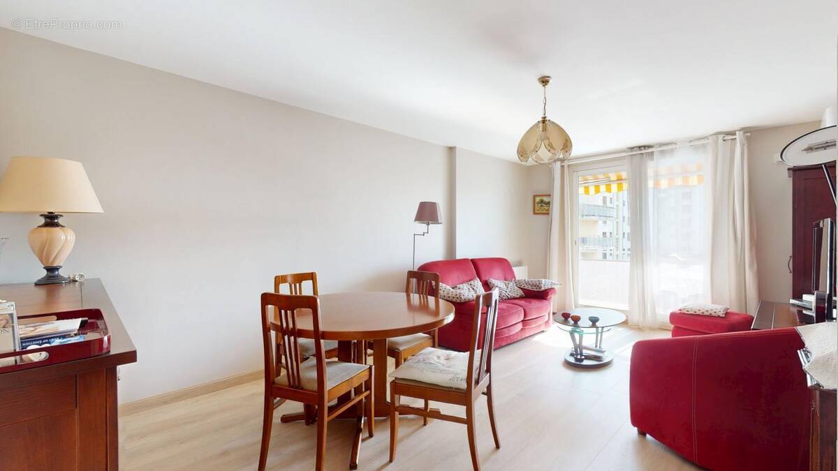 Appartement à LYON-8E