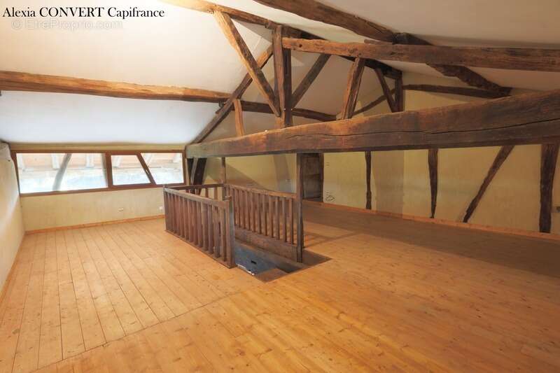 Maison à MONTREVEL-EN-BRESSE