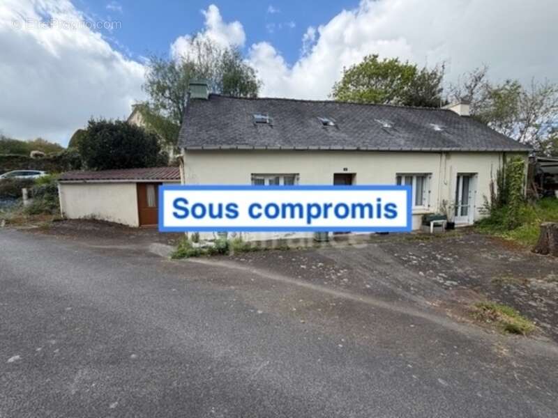 Maison à LANDELEAU