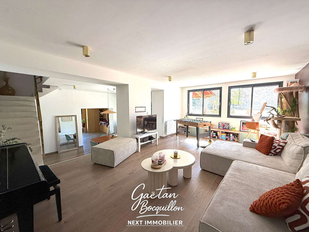 Maison à QUINCY-VOISINS