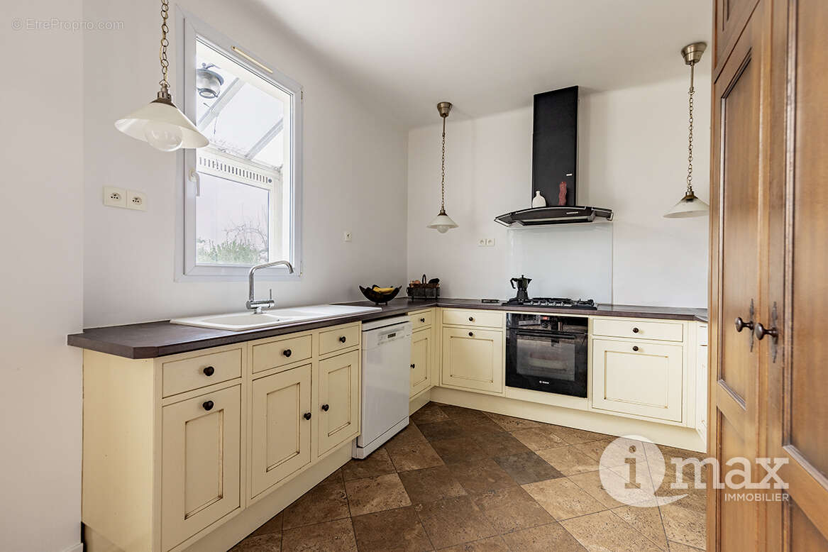 Maison à ASNIERES-SUR-SEINE