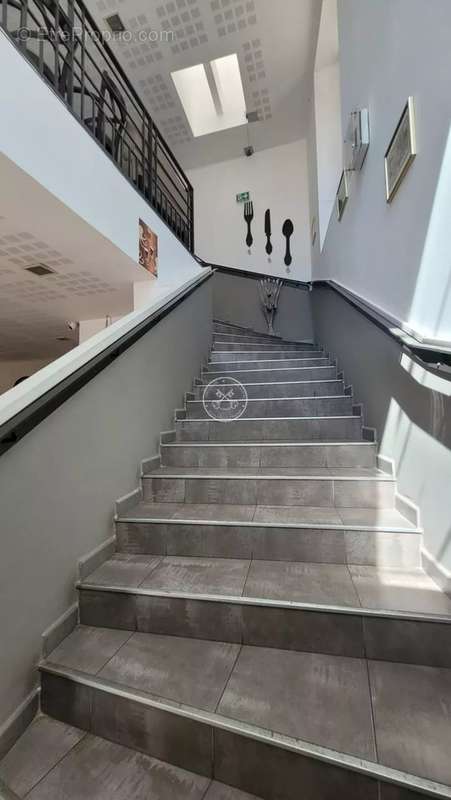 Commerce à PUGET-SUR-ARGENS