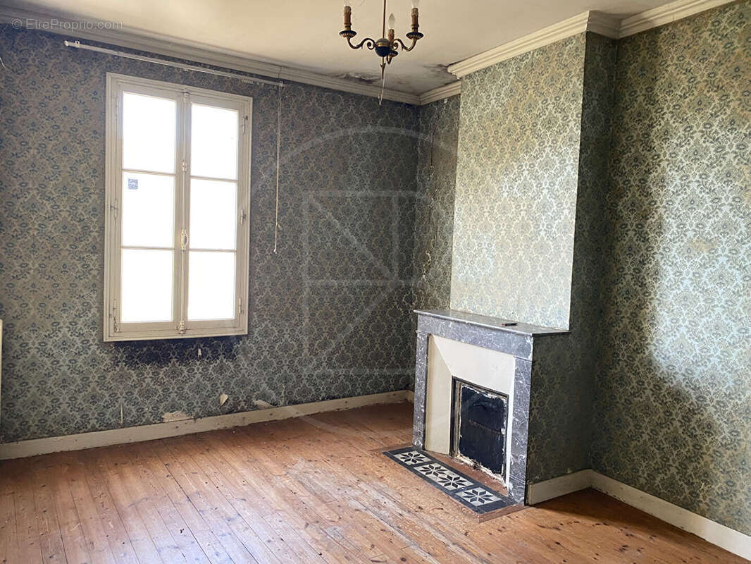 Maison à SAINT-EMILION