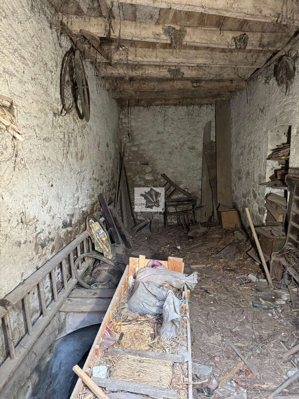 Terrain à CHAPAREILLAN