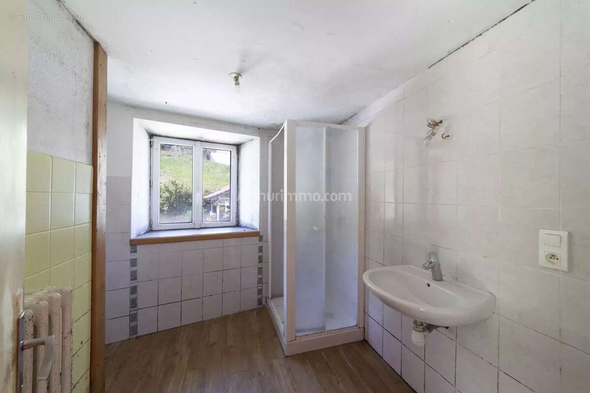 Appartement à LES GRAS