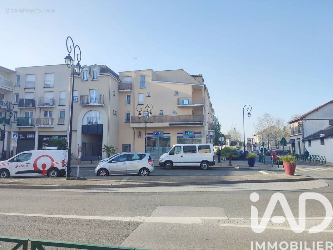 Photo 1 - Appartement à EZANVILLE