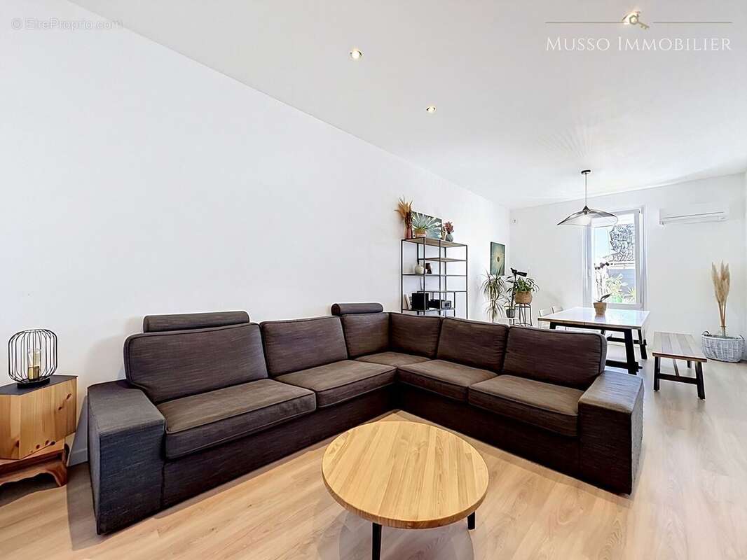 Appartement à MARSEILLE-8E