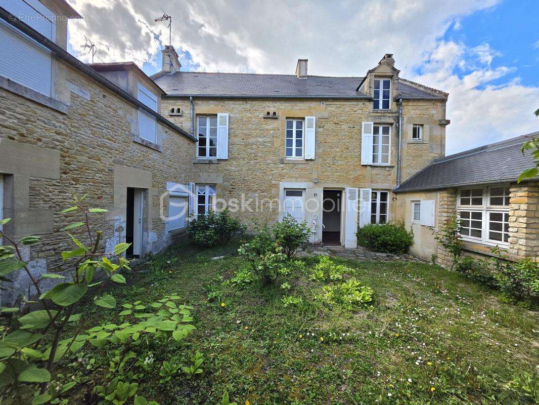Maison à BERNIERES-SUR-MER