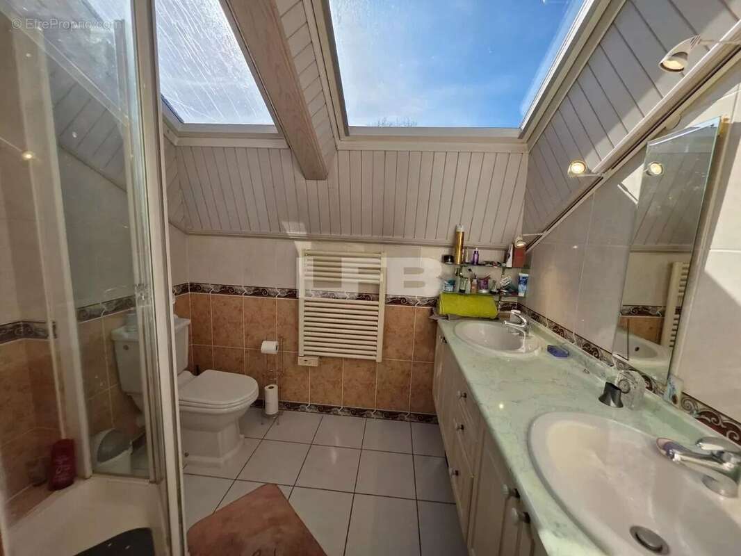 Belle maison 153,5 m² sur Terrain plat 1251 m² - photo 14