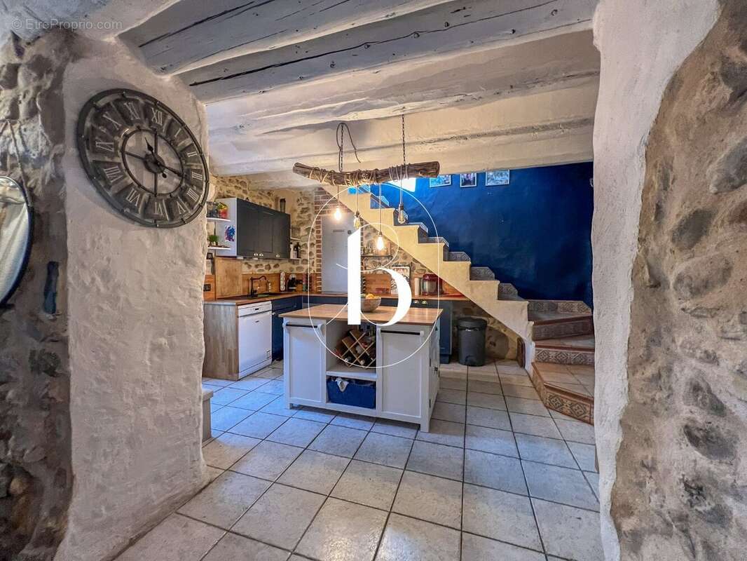 Maison à BARJAC