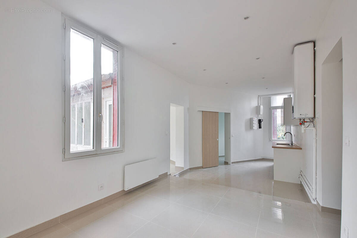 Appartement à NANTERRE