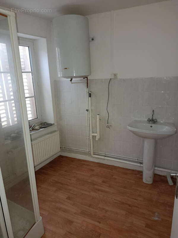 Appartement à VIC-SUR-SEILLE