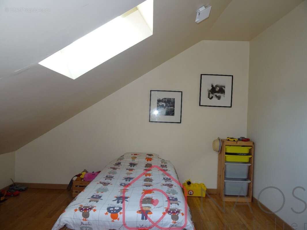 Maison à IVOY-LE-PRE