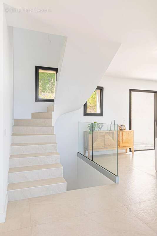 Maison à VALLAURIS