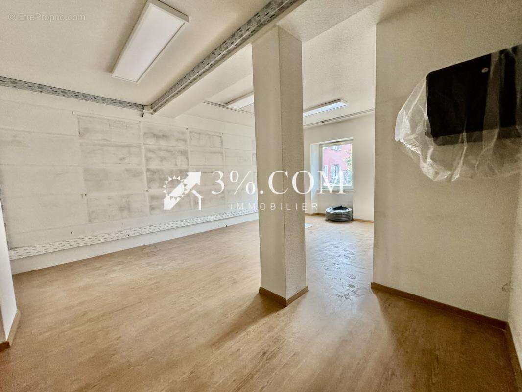 Commerce à HOCHFELDEN