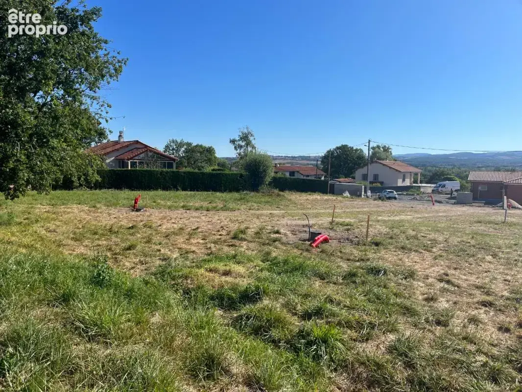 Terrain à NERVIEUX