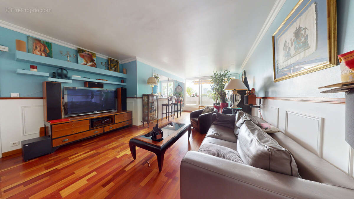 Appartement à HOUILLES