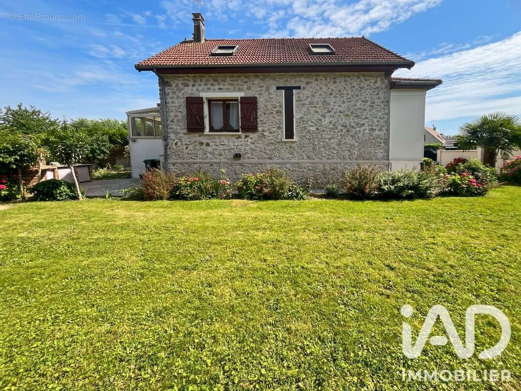 Maison 110 m² à Brie-Comte-Robert  - photo 7