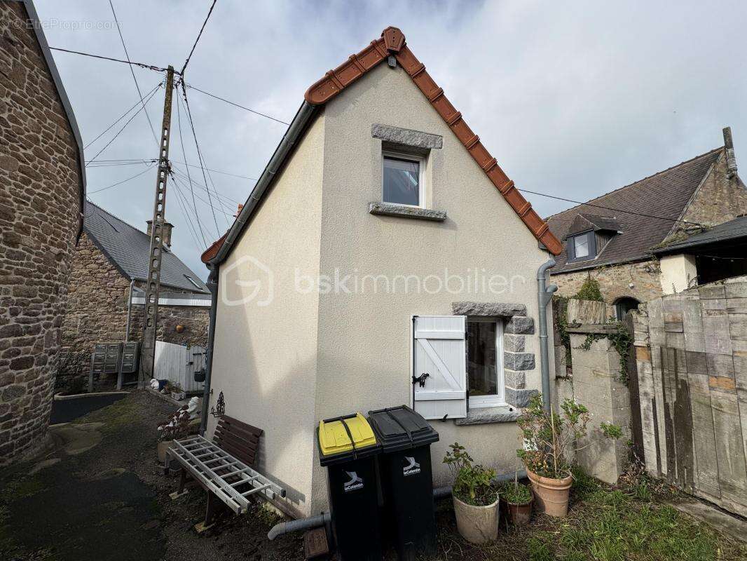 Maison à FERMANVILLE