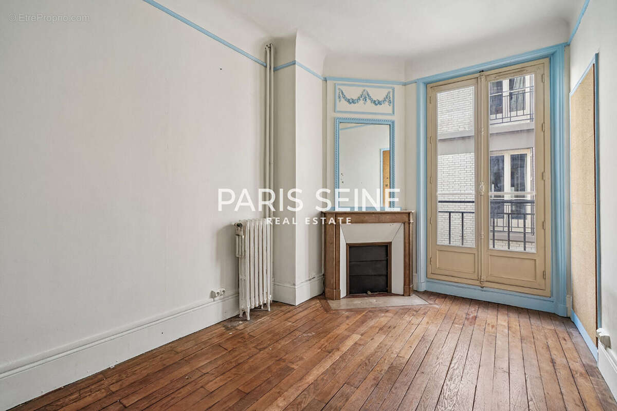 Appartement à PARIS-7E