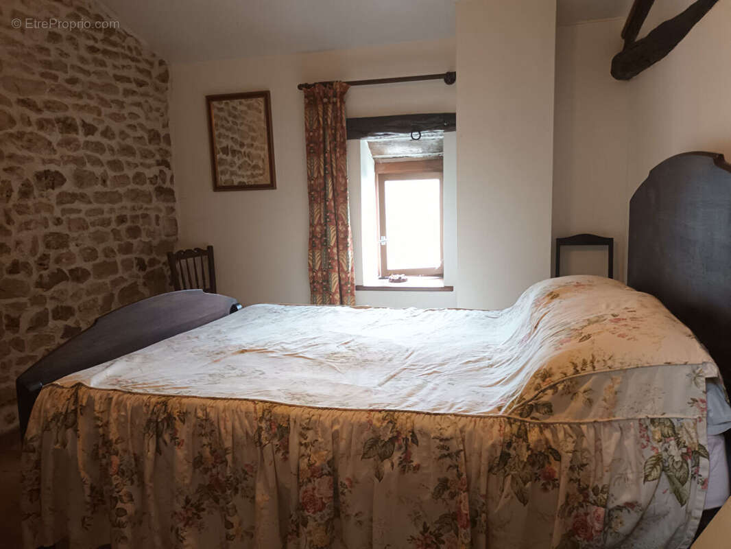 Maison 140m² à valence-en-poitou - photo 10