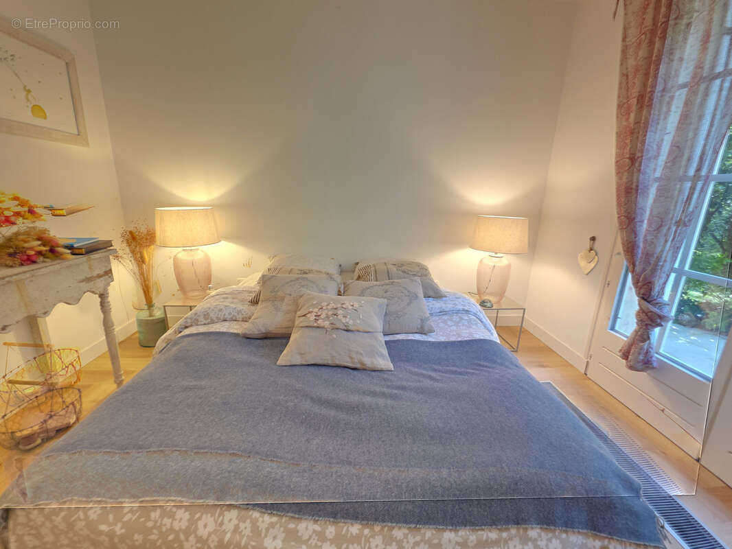 Maison à NOISY-SUR-ECOLE