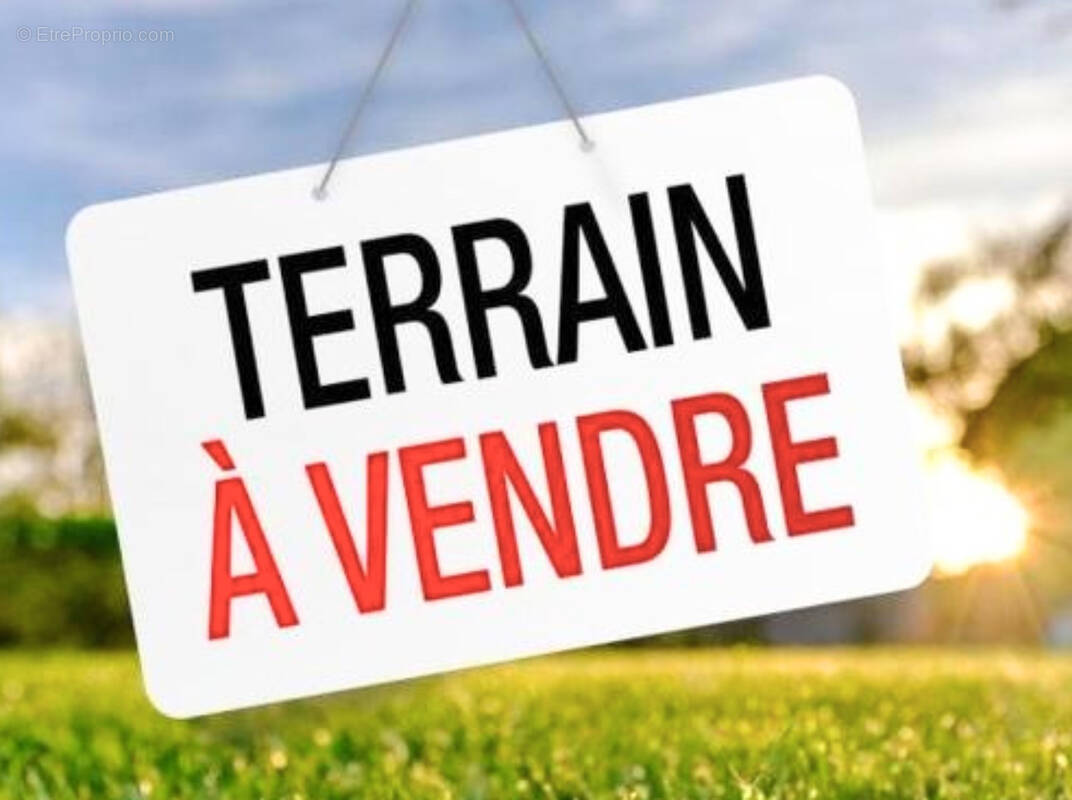 Terrain à LE PORT