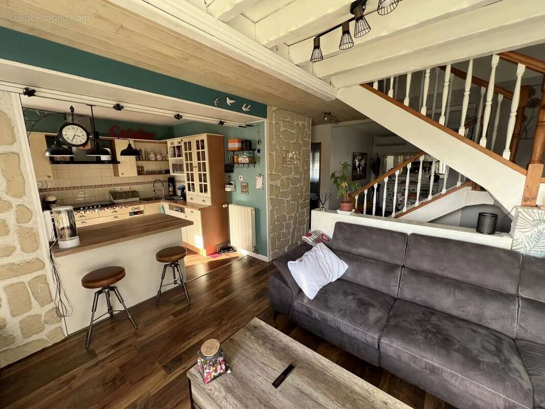 Maison à MONTELIMAR