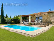Maison à GORDES