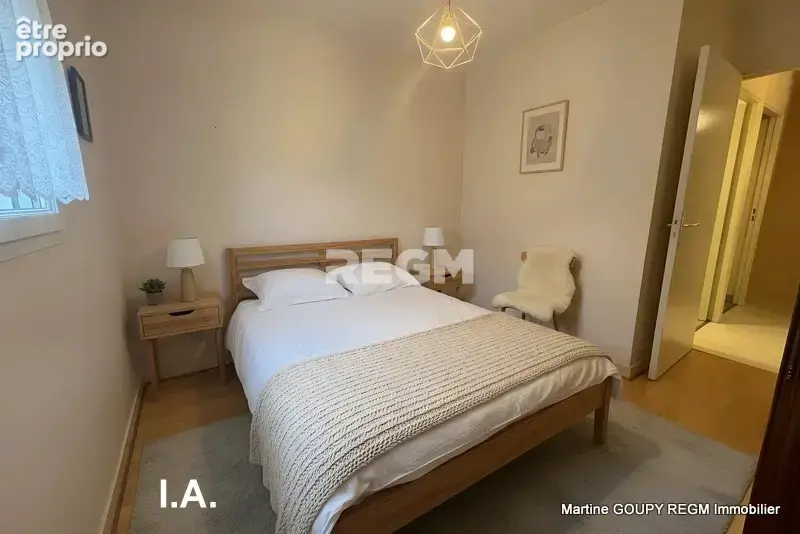 ORLEANS (45) - Exclusivité -T2 Rez-de jardin 48 m2 - Terrasse en L 41 m2- Cave - Place de parking en sous-sol - photo 14