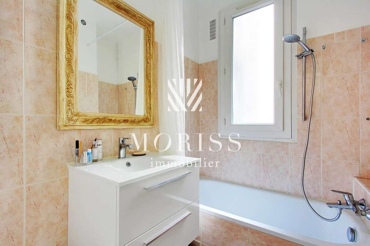 Appartement à PARIS-11E