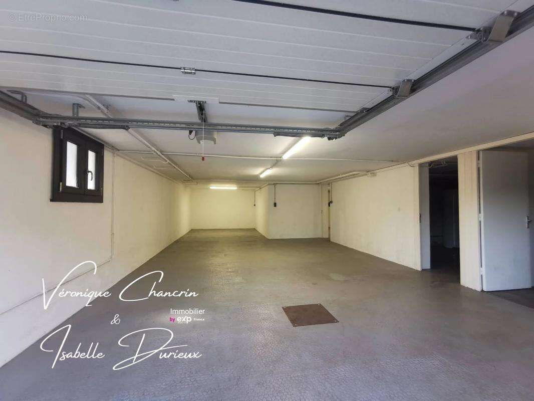 Maison à SAINT-GENIS-LAVAL