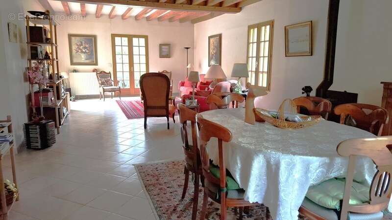 Maison à FEUCHEROLLES