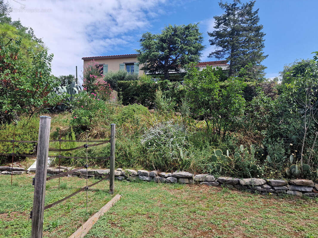 Maison avec piscine dans un environnement privilégié - photo 12
