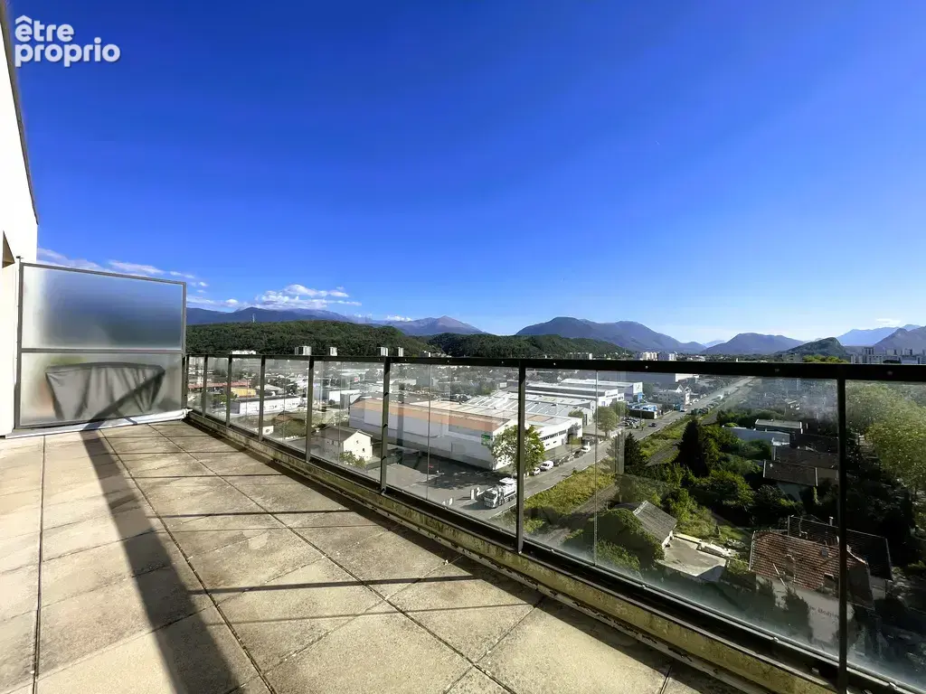 Appartement T3 terrasse et garage - photo 8