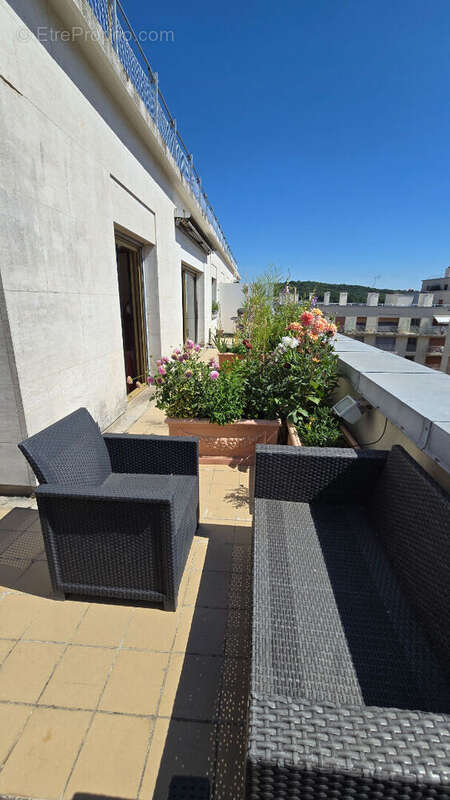 Appartement Versailles 3 pièce(s) 70 m2 + TERRASSE de 42m² - photo 2