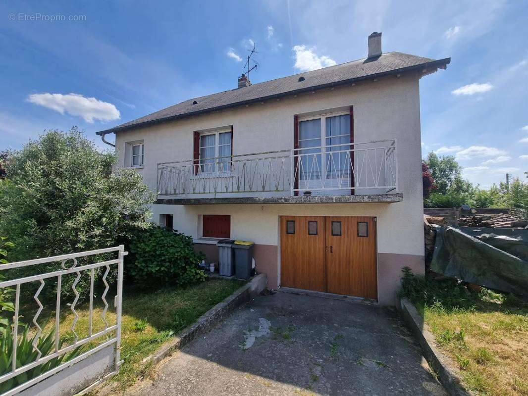 Maison à ARTENAY