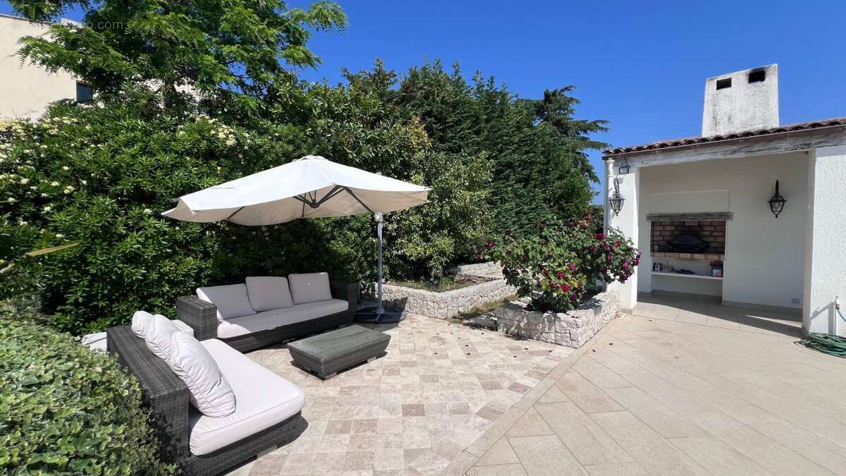 Maison à VILLENEUVE-LOUBET