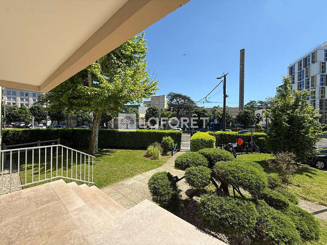 Appartement à LYON-8E