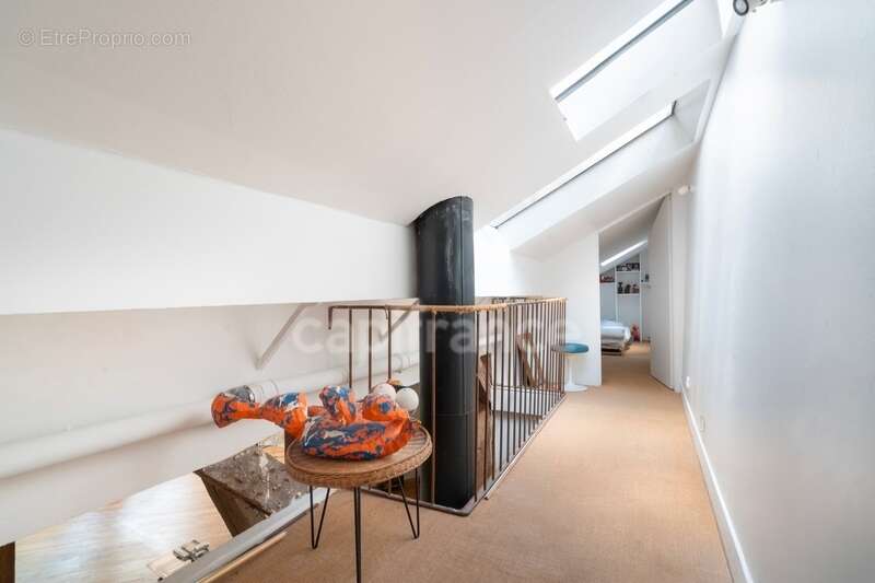 Paris XIème - Quartier Popincourt - Impasse privée - Appartement/Maison esprit loft 98m2 - photo 14