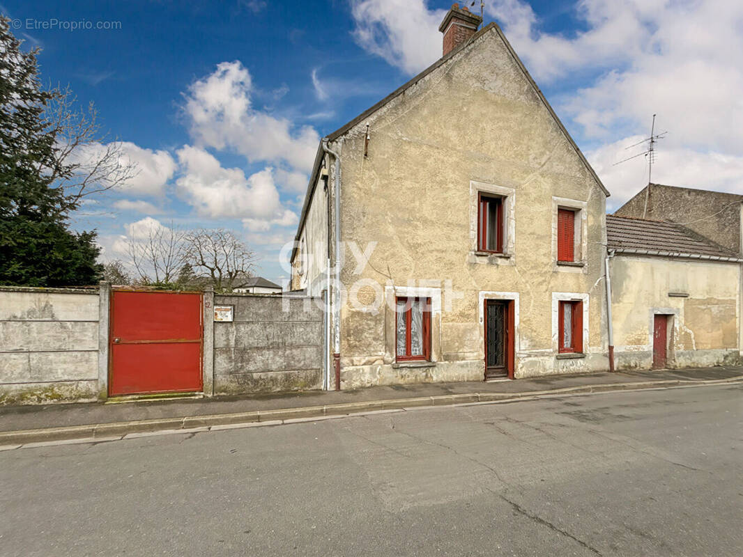 Maison à FONTENAY-TRESIGNY