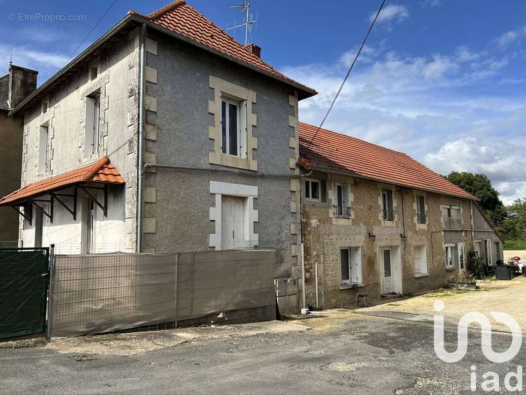 Photo 2 - Appartement à SAVIGNE