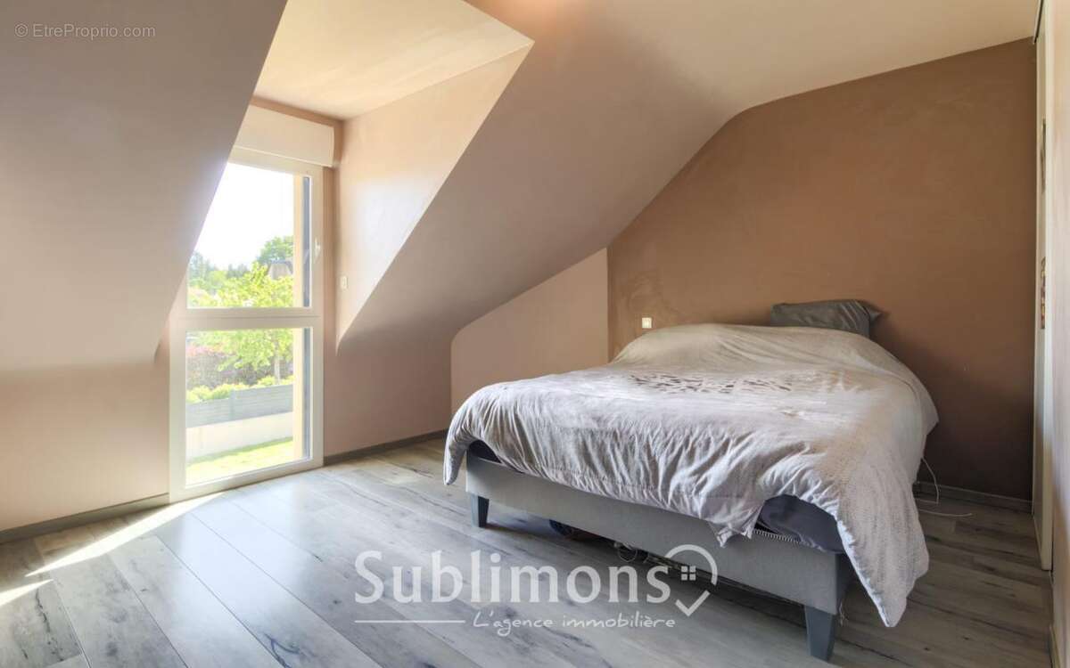 Maison à SERENT